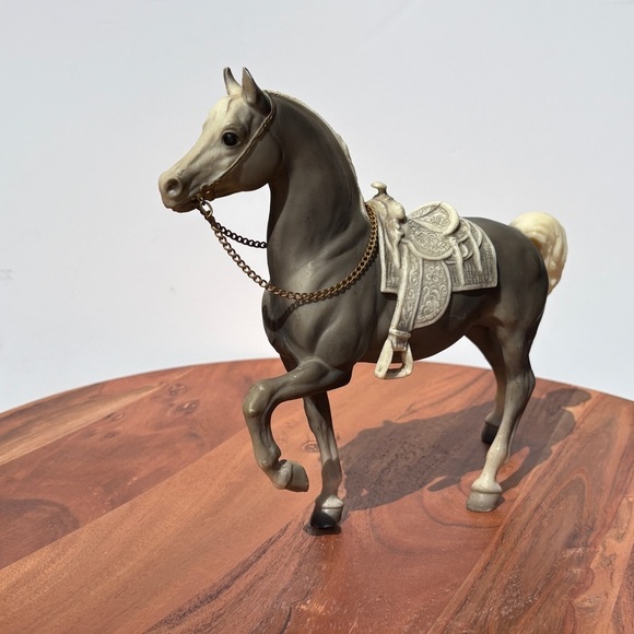 RARE Breyer "Cheyenne" Western Prancing Horse with saddle - Picture 9 of 16